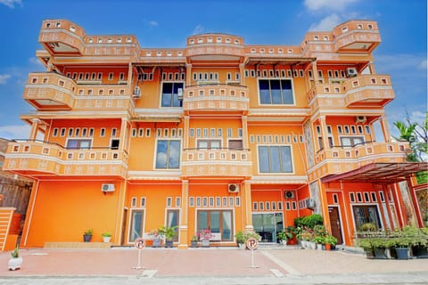 Property building, Facade/entrance