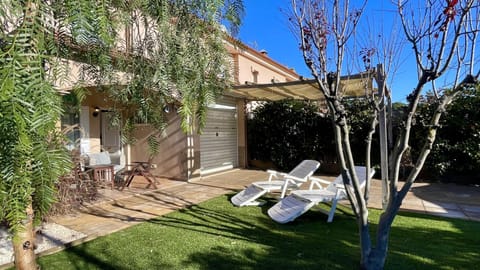 Patio, Garden, Garden view