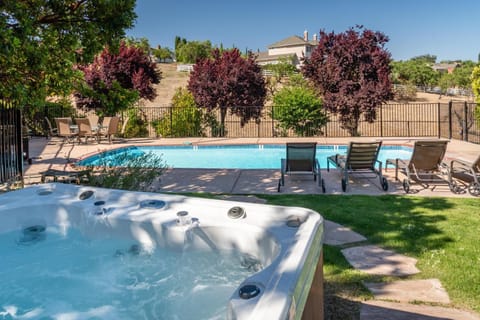 Merry Hill House in Paso Robles