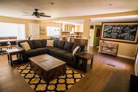 Hilltop West House in Paso Robles