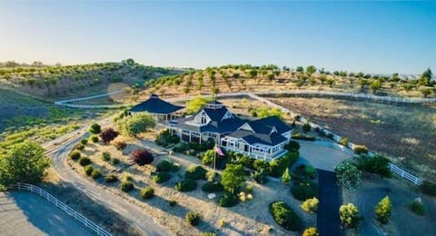 Tour de Rouge House in Paso Robles