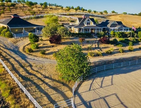 Tour de Rouge House in Paso Robles