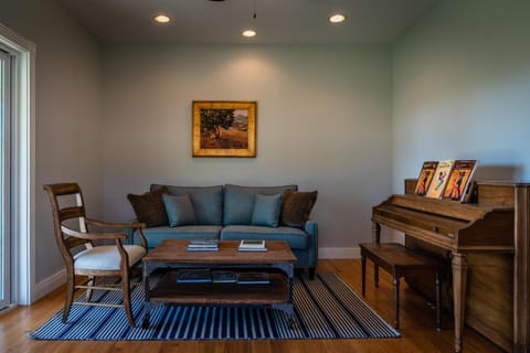 Graceful Oaks House in Paso Robles