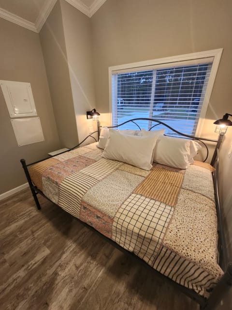 Savannah Lakes RV Resort House in Hardeeville