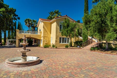 Union Road Schoolhouse House in Paso Robles