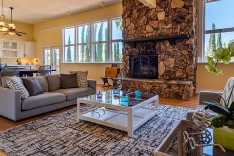 Union Road Schoolhouse House in Paso Robles