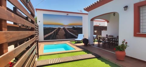 Pool view, Swimming pool, sunbed
