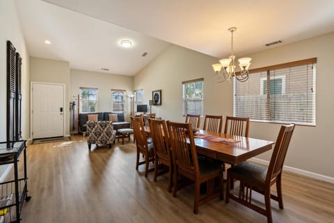 Sunset Summit House in Paso Robles