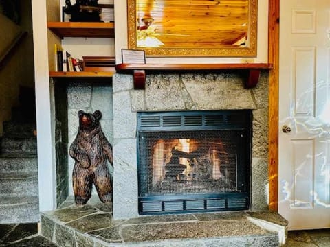 Cozy Bear South-Inside Yosemite-Sleeps 5 Apartment in Yosemite Park Way