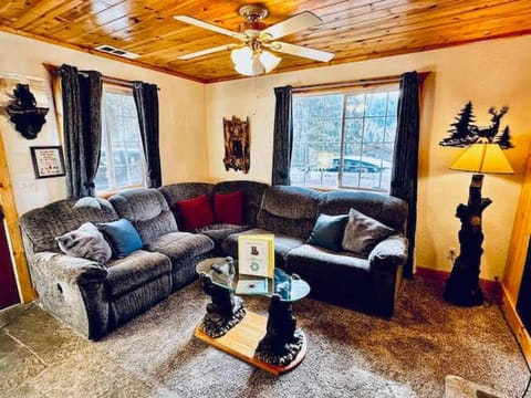 Cozy Bear South-Inside Yosemite-Sleeps 5 Apartment in Yosemite Park Way