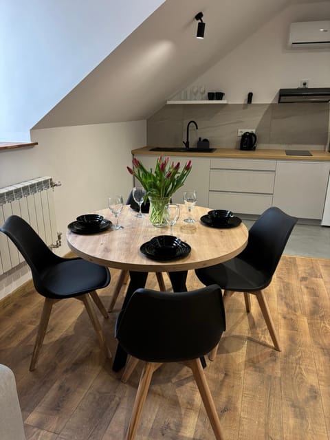 Kitchen or kitchenette, Living room, Dining area, air conditioner