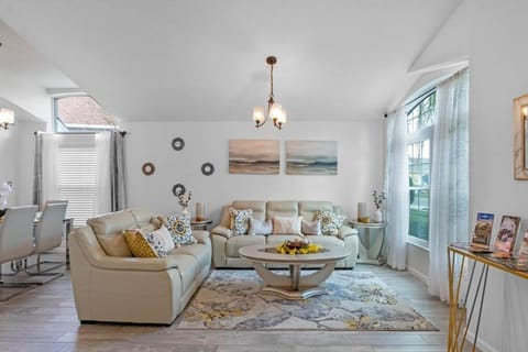 15730 BAY VISTA DRIVE CLERMONT 4BED Villa in Four Corners