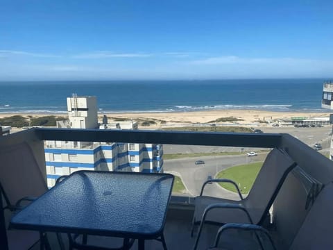 Patio, Day, Natural landscape, View (from property/room), Balcony/Terrace, Living room, Seating area, Dining area, Beach, Sea view