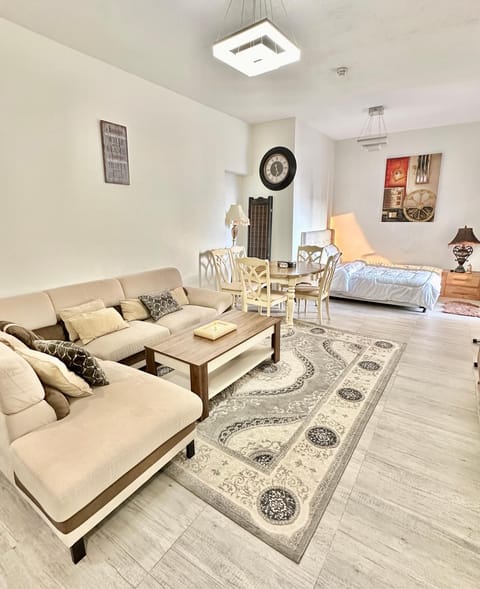 Living room, Diving, Area and facilities