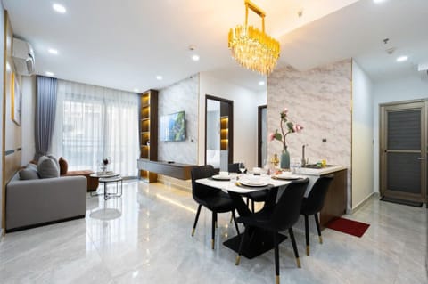 Living room, Meals