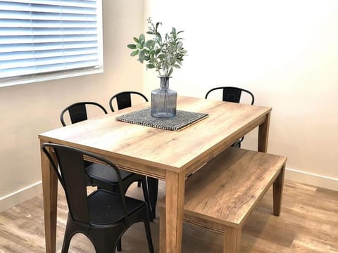 Bear Lake Retreat - Walk to Marina & Market! House in Garden City