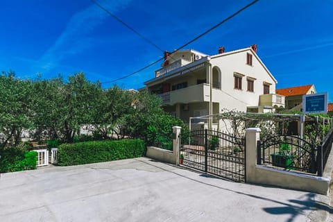 Property building, Garden view