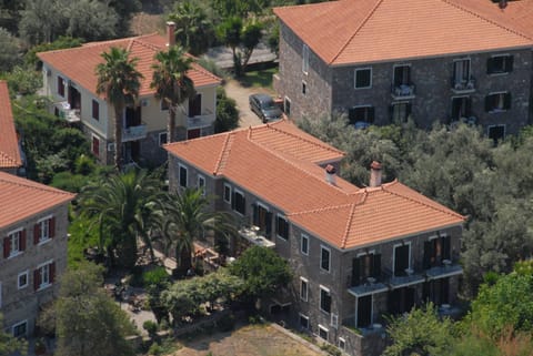 Property building, Day