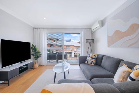 TV and multimedia, Living room, air conditioner