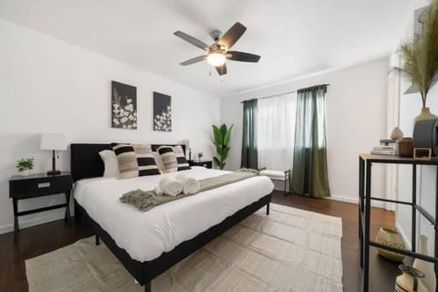 3BR 2BA Gem in Rancho Near Shop Centers & Eateries House in Carmichael