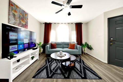 Living room, Family