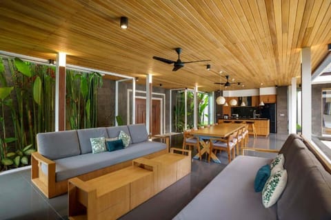 Ubud Exotic 6 BR Villa Coconut Trees CYN Villa in Ubud