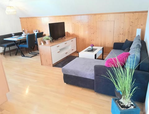 Living room, Photo of the whole room, Seating area