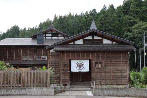 Property building, Day