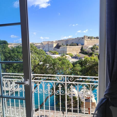 Balcony/Terrace, City view, Sea view