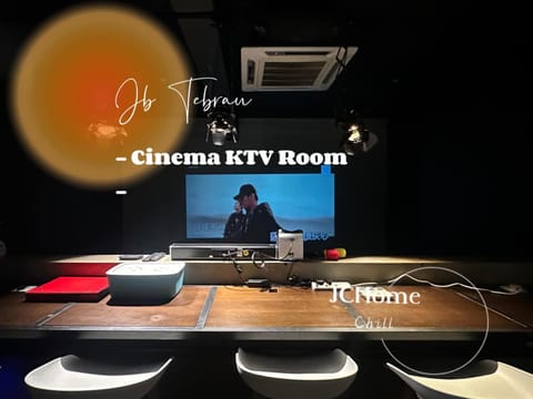 Communal lounge/ TV room, TV and multimedia, Evening entertainment