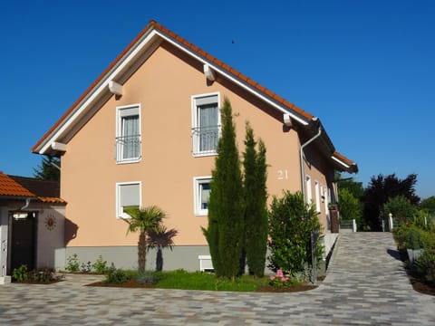 Property building, Facade/entrance, Day
