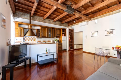 Living room, Dining area, oven, stove