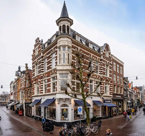 Property building, Street view