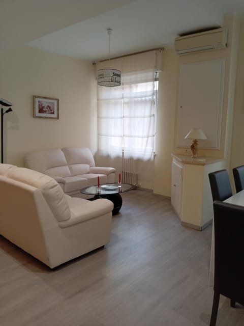 Communal lounge/ TV room, Living room, Seating area, Internal: Not applicable to any particular room