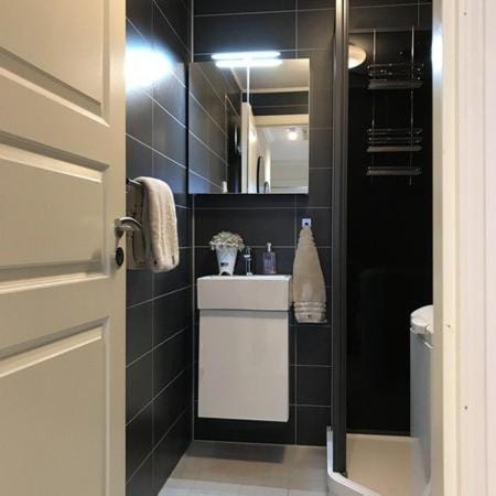 Shower, Bathroom, towels