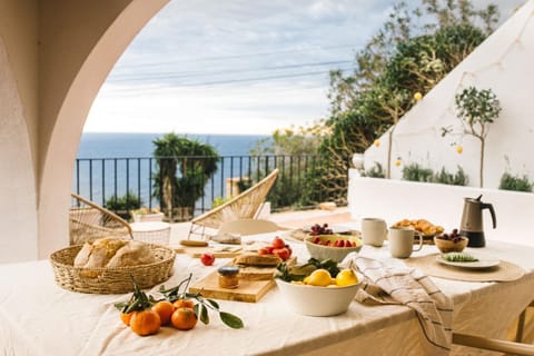 Property building, Balcony/Terrace