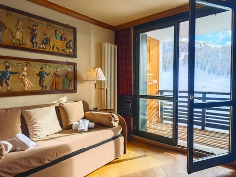 Hostdomus - 007 Studio Apartment in Sestriere