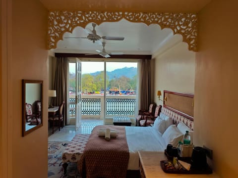 View (from property/room), Balcony/Terrace, Photo of the whole room, Bedroom