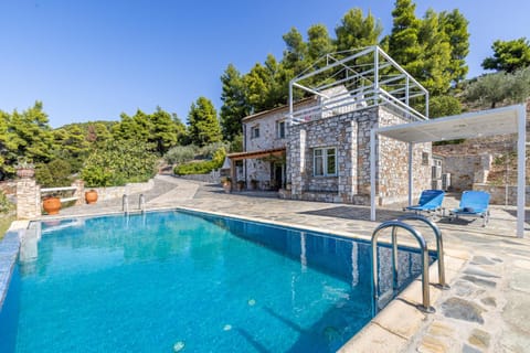 Property building, Pool view, Swimming pool