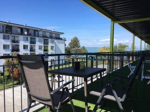 Patio, Day, Natural landscape, View (from property/room), Balcony/Terrace