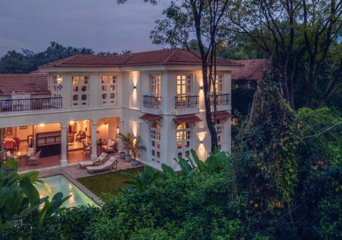 Property building, Garden, Garden view, Pool view, Swimming pool