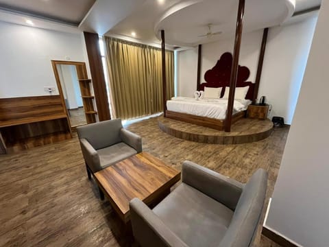 Balcony/Terrace, Bedroom, Bath