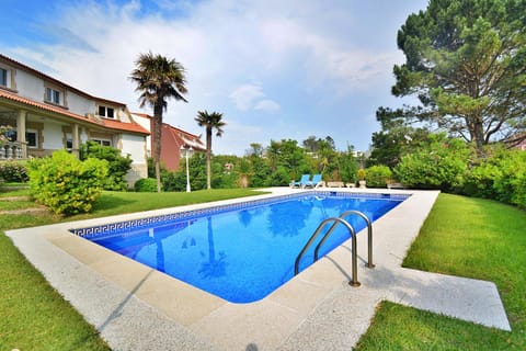 Garden, Swimming pool, sunbed