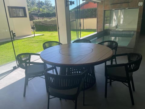 Property building, Patio, Dining area, Swimming pool, Sports