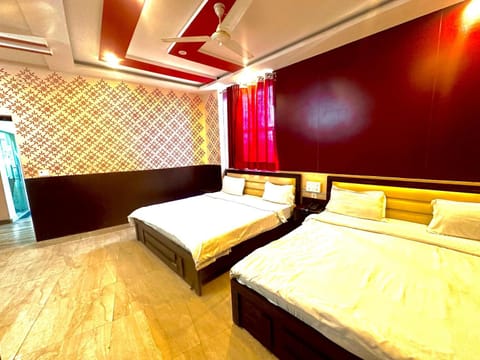 Bed, Photo of the whole room