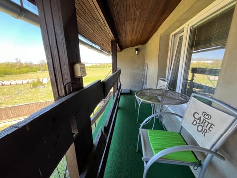 Balcony/Terrace, Garden view