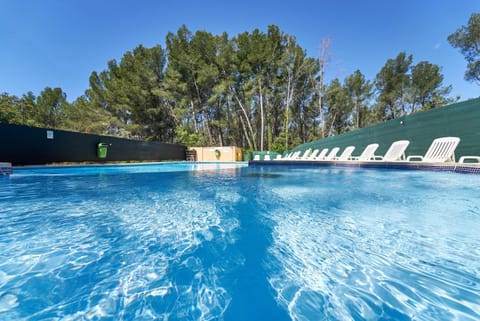 Day, Pool view, Swimming pool, sunbed