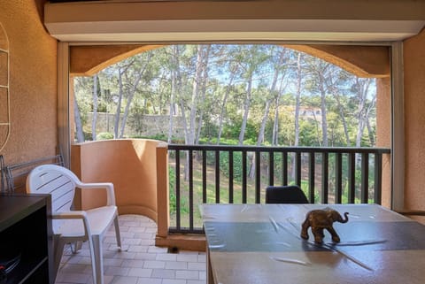 View (from property/room), Balcony/Terrace, Dining area