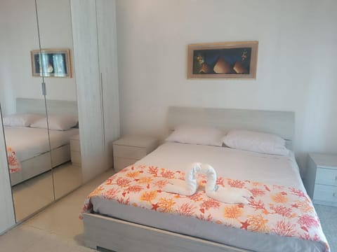 Bed, Bedroom, wardrobe