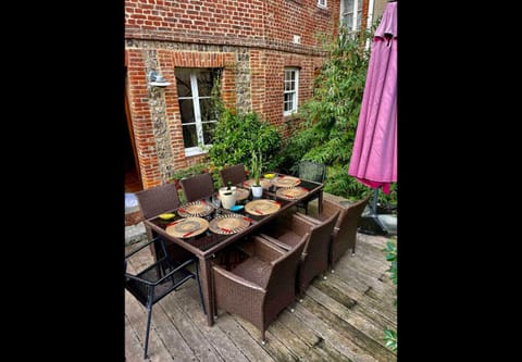 Le clos vatinel et son parking Villa in Étretat